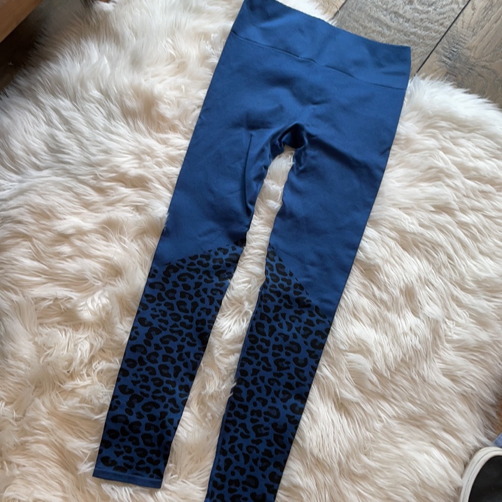 Fabletics Leggings - Picture 3 of 3